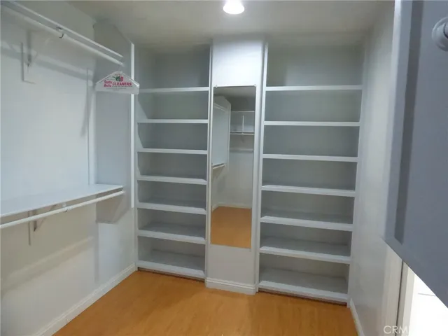 a view of yard with green space