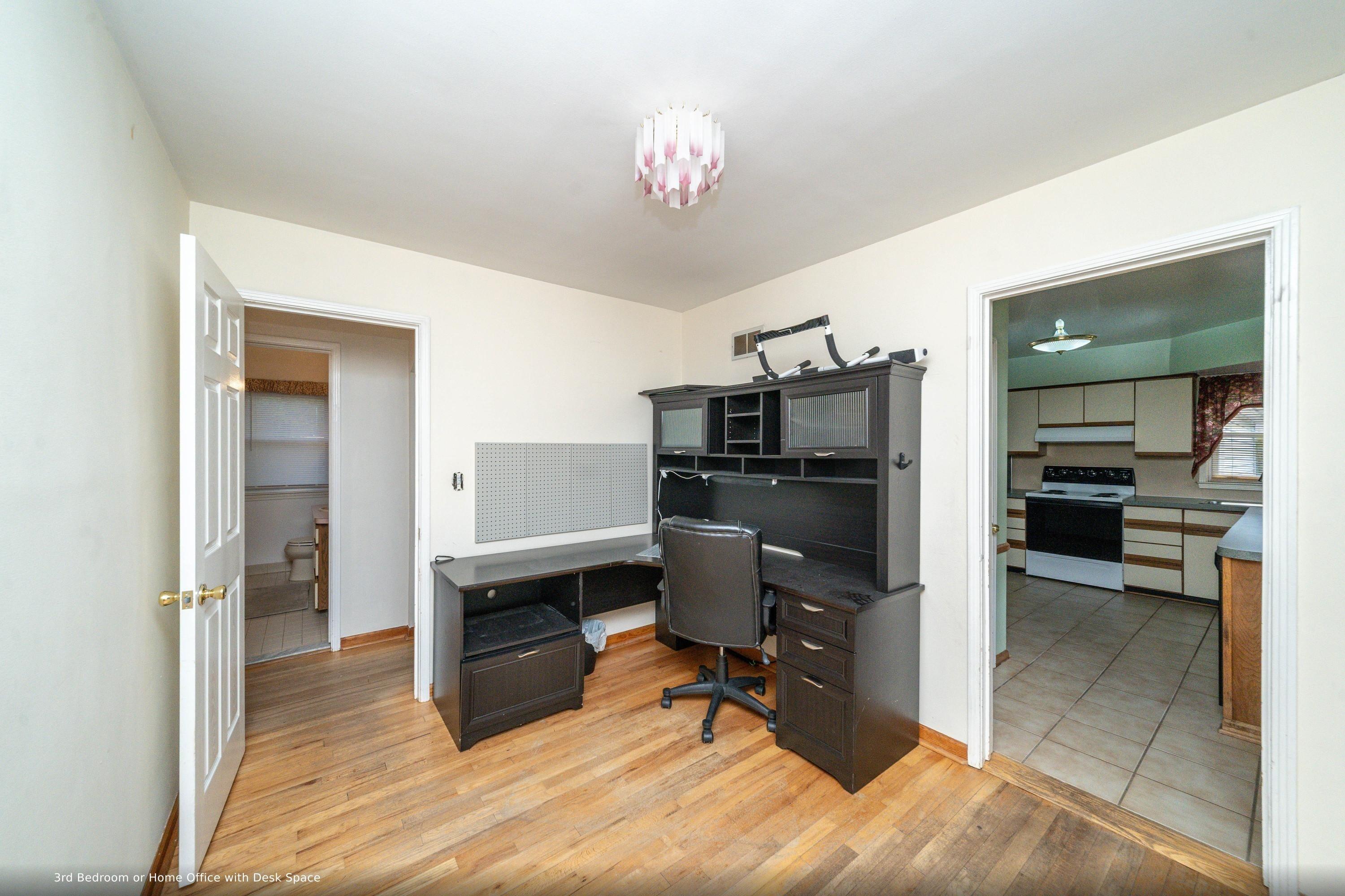 14521 Merriman Road Livonia, MI 48154 - Photo 27 of 33 livonia-mi-office-4