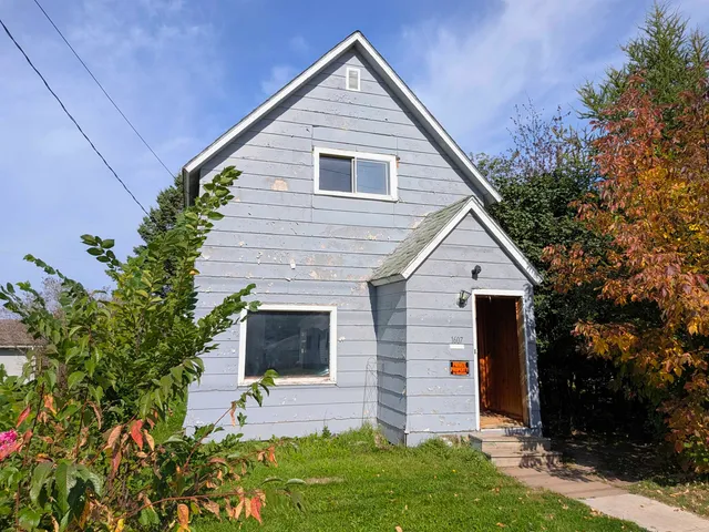 $55,000 | 1607 6th Street East, Ashland, WI 54806