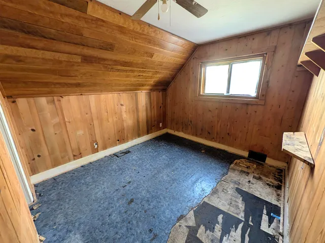 $55,000 | 1607 6th Street East, Ashland, WI 54806