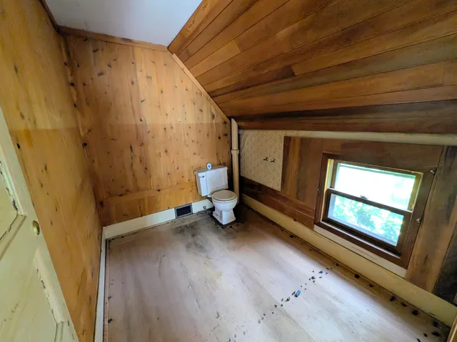 $55,000 | 1607 6th Street East, Ashland, WI 54806