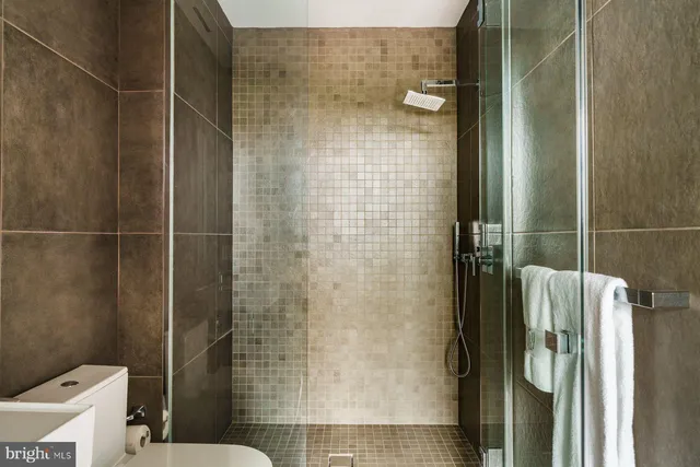 $2,950,000 | 2100 Hamilton Street, Unit 6A, Philadelphia, PA 19130