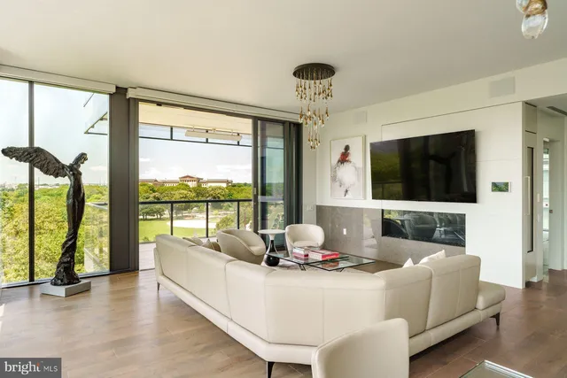 $2,950,000 | 2100 Hamilton Street, Unit 6A, Philadelphia, PA 19130