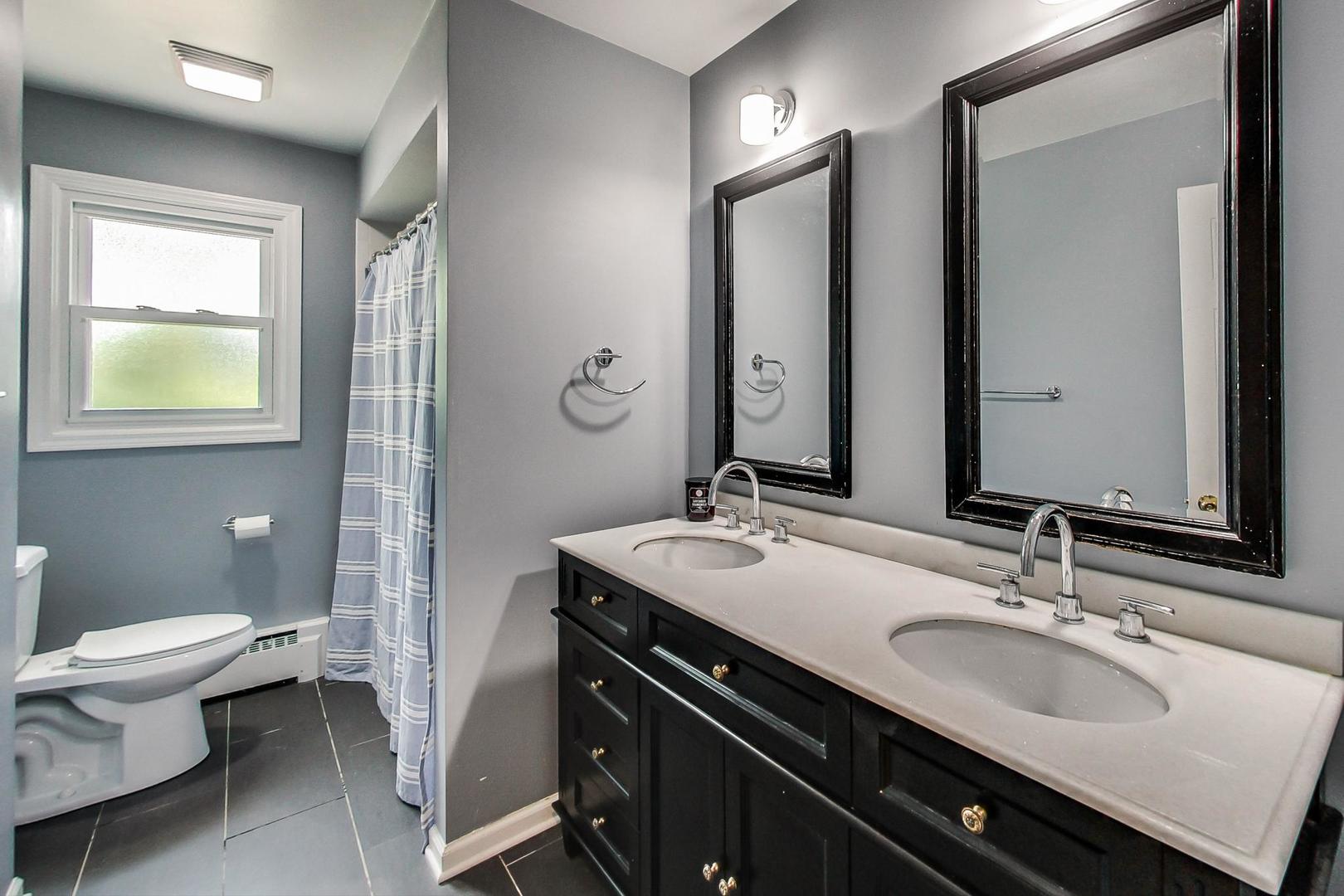 1663 Longvalley Drive Northbrook, IL 60062 - Photo 18 of 30