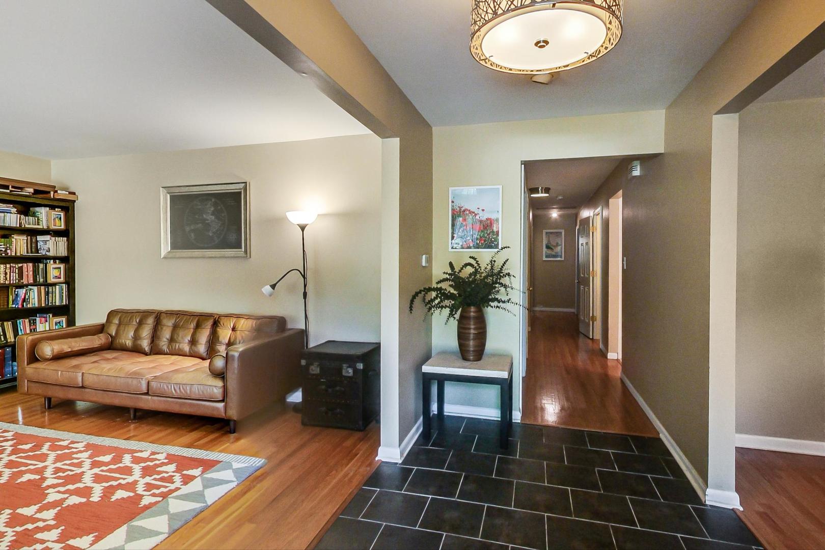 1663 Longvalley Drive Northbrook, IL 60062 - Photo 3 of 30
