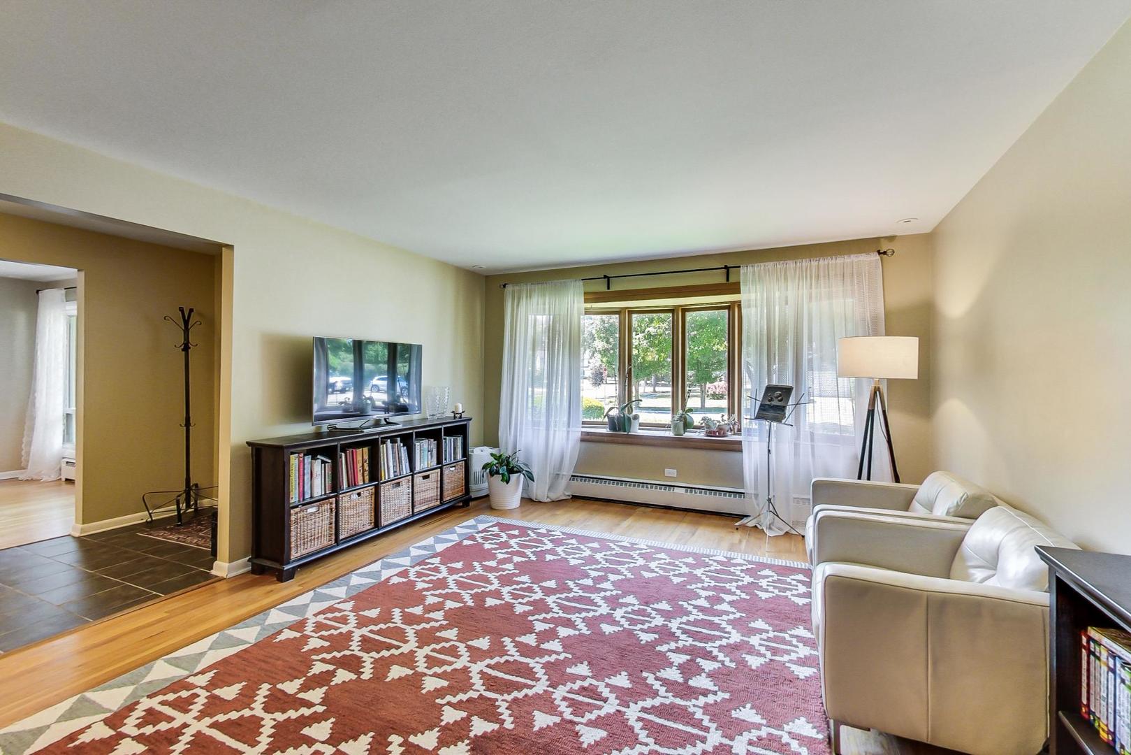 1663 Longvalley Drive Northbrook, IL 60062 - Photo 4 of 30