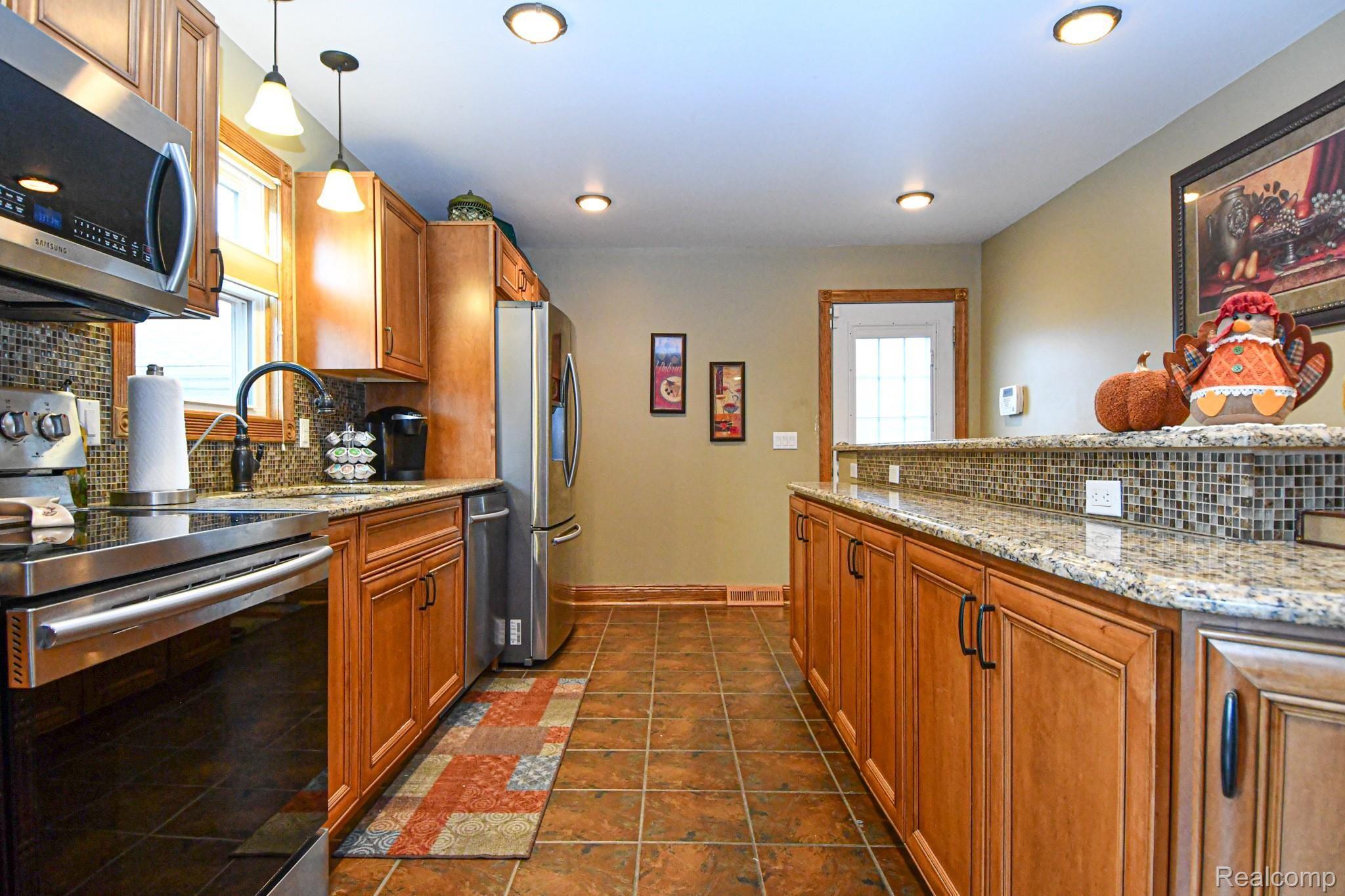 10376 Sharp Road Swartz Creek, MI 48473 - Photo 14 of 62 GORGEOUS AND PRACTICAL