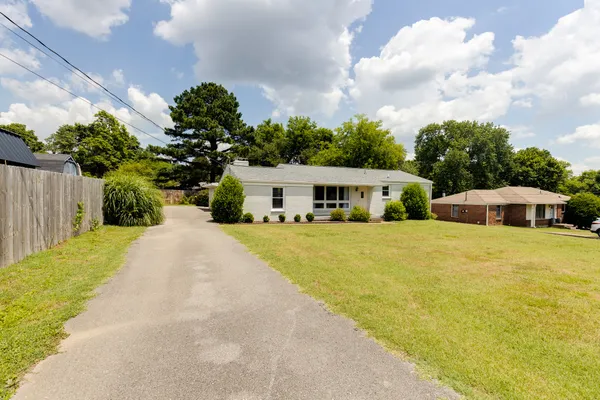 $2,650 | 2826 Twin Lawn Drive, Nashville, TN 37214
