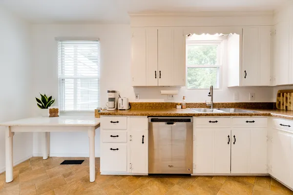 $2,650 | 2826 Twin Lawn Drive, Nashville, TN 37214