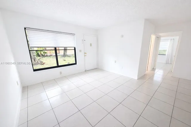 $285,000 | 2530 West 67th Place, Unit 1229, Hialeah, FL 33016