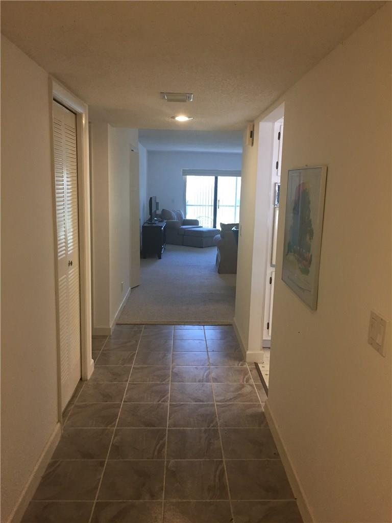370 Racquet Club Road, Unit 102 Weston, FL 33326 - Photo 4 of 18 Photo 4
