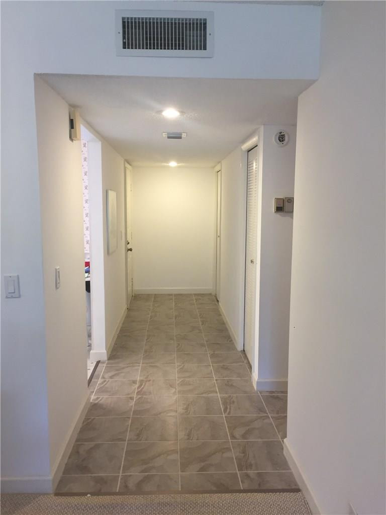 370 Racquet Club Road, Unit 102 Weston, FL 33326 - Photo 5 of 18 Photo 5