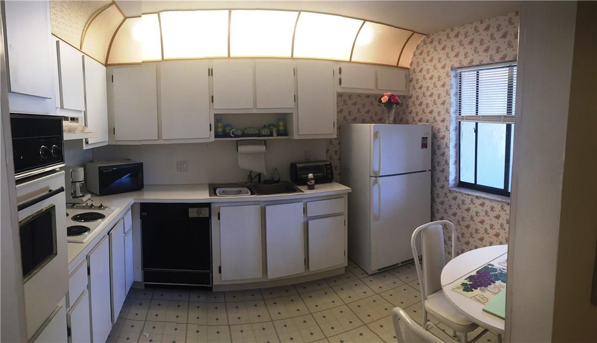 370 Racquet Club Road, Unit 102 Weston, FL 33326 - Photo 6 of 18 Photo 6