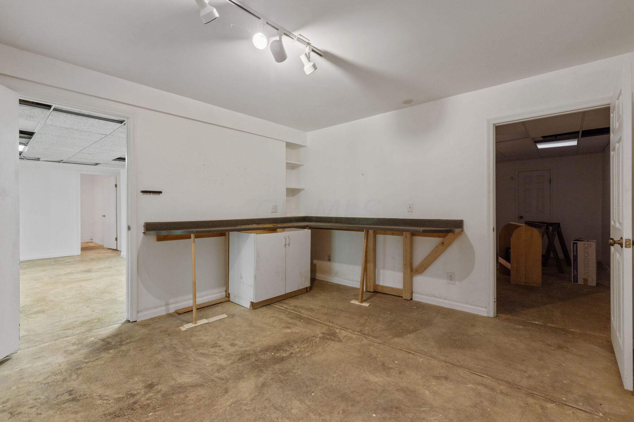 8945 Cheshire Road Sunbury, OH 43074 - Photo 53 of 56 Another Office Room