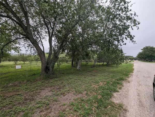 $118,000 | Lot 27-28 10th Street, Premont, TX 78375