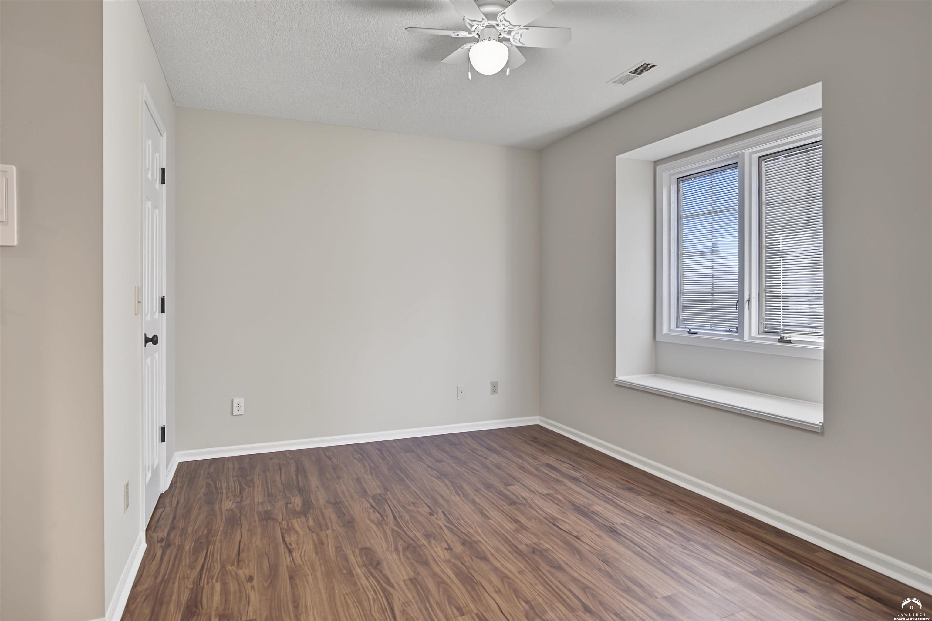 1071 East 1400th Road Lawrence, KS 66046 - Photo 33 of 64 Gallery Image 33