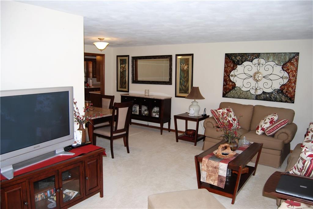 21 South Lansdown Way Anderson, IN 46012 - Photo 4 of 28 Gallery Image 4