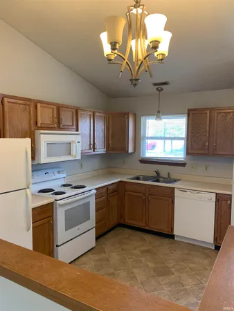 $895 | 2836 Plaza Lane, Lafayette, IN 47909