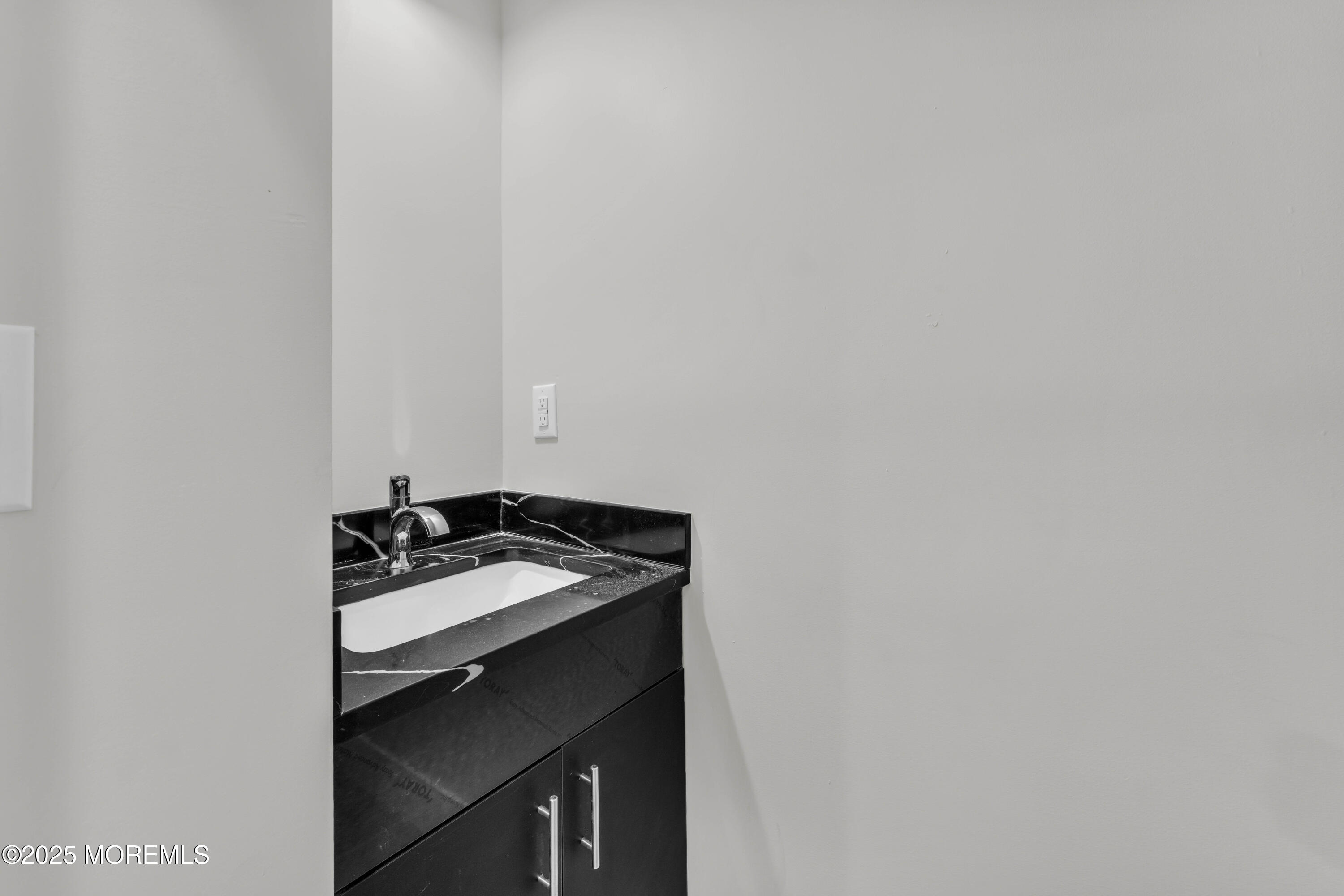 7 Broad Street, Unit 2 Red Bank, NJ 07701 - Photo 11 of 23 a close up of a sink