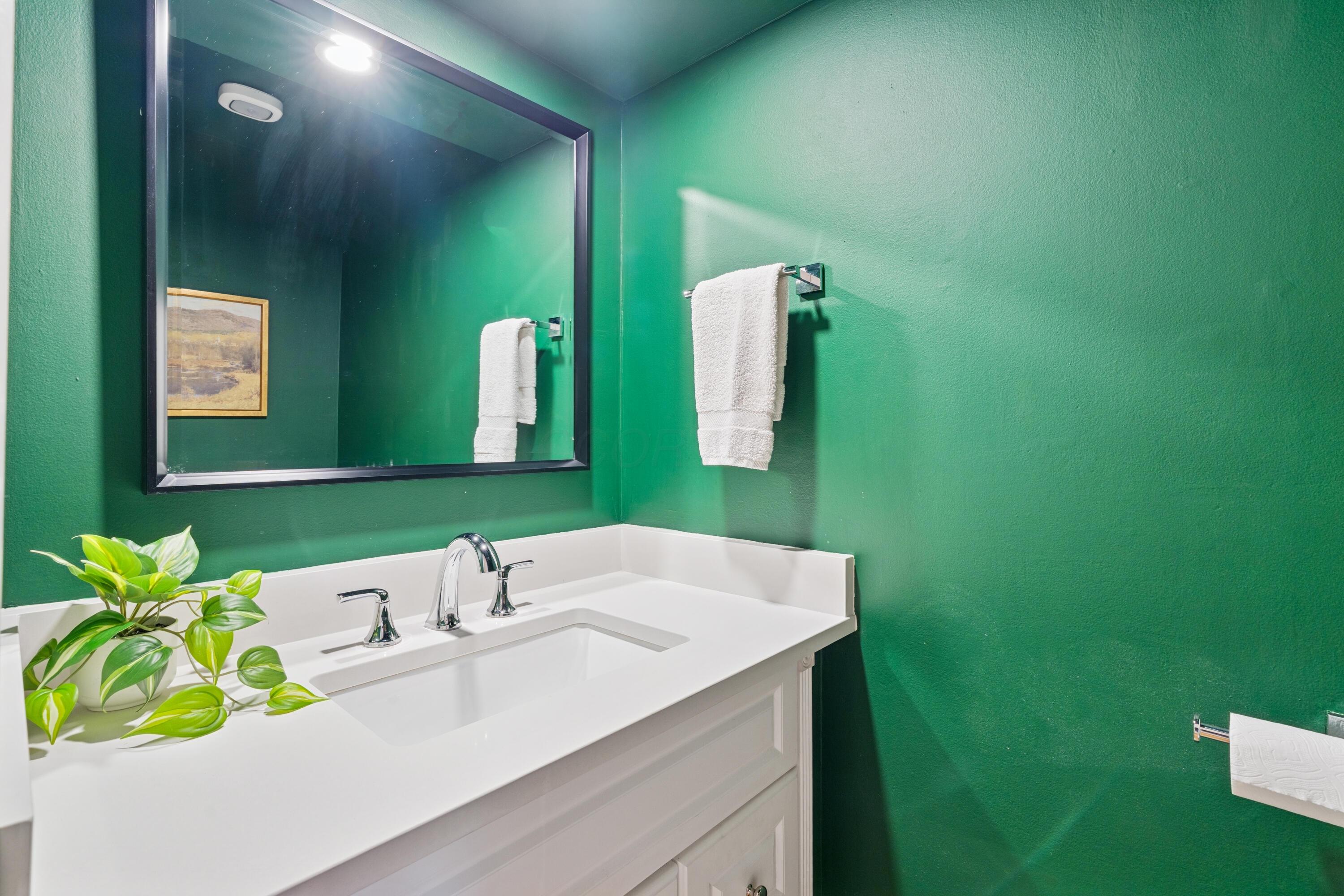 3600 Reed Road, Unit 15 Columbus, OH 43220 - Photo 11 of 41 First Floor Half Bath