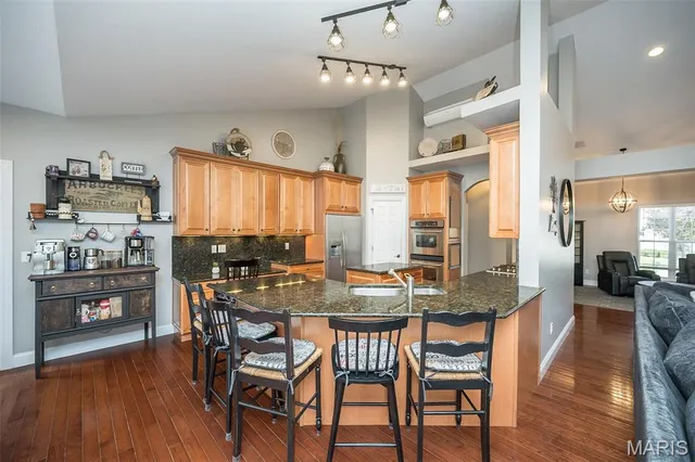 $689,900 | 628 Tanya Ct Drive, St. Louis, MO 63129