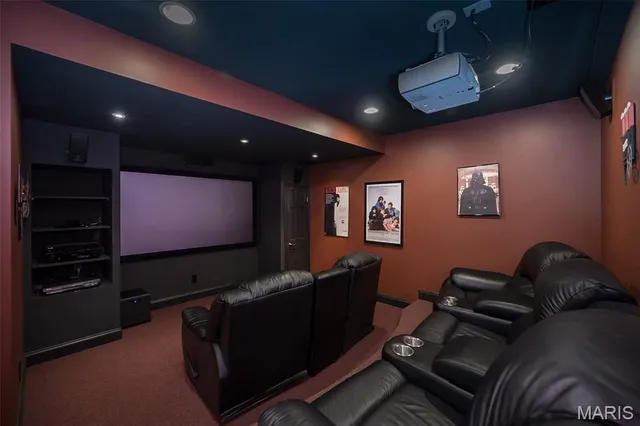 $689,900 | 628 Tanya Ct Drive, St. Louis, MO 63129