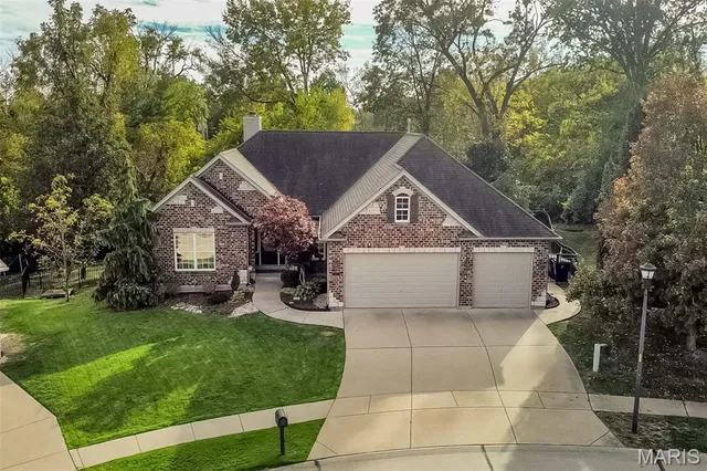 $689,900 | 628 Tanya Ct Drive, St. Louis, MO 63129