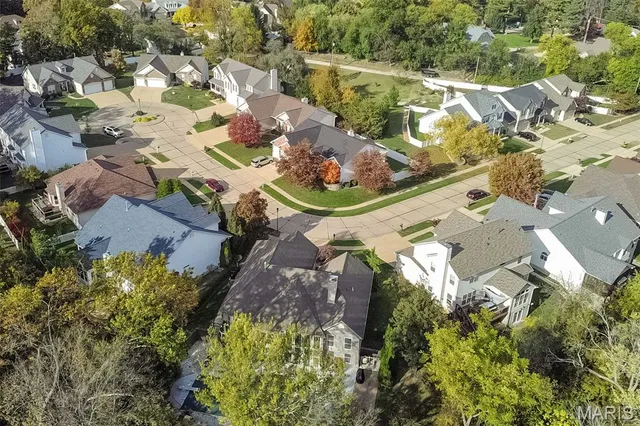 $689,900 | 628 Tanya Ct Drive, St. Louis, MO 63129