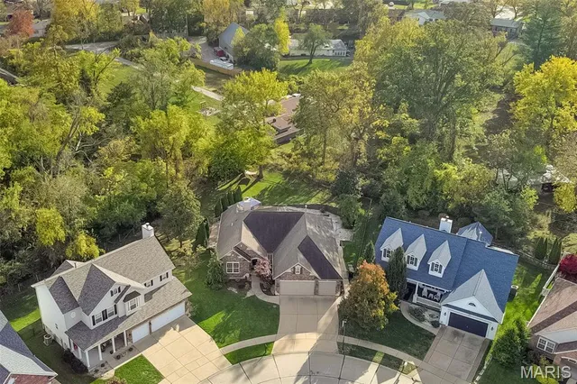 $689,900 | 628 Tanya Ct Drive, St. Louis, MO 63129