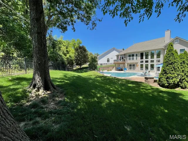 $689,900 | 628 Tanya Ct Drive, St. Louis, MO 63129