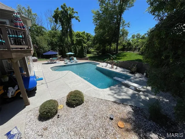 $689,900 | 628 Tanya Ct Drive, St. Louis, MO 63129