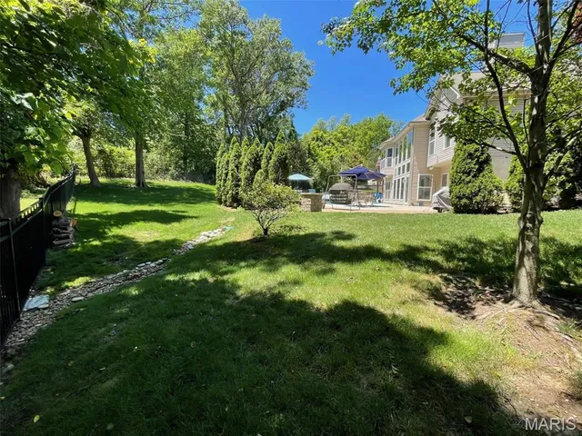 $689,900 | 628 Tanya Ct Drive, St. Louis, MO 63129