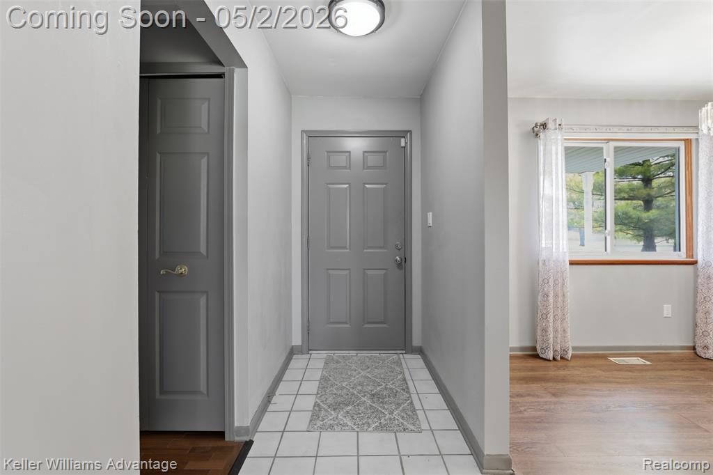 28800 Sibley Road Romulus, MI 48174 - Photo 6 of 60