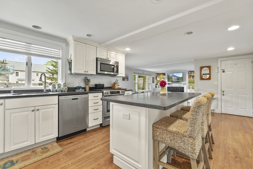 20 Moynihan Road Hamilton, MA 01982 - Photo 10 of 35 Gallery Image 10