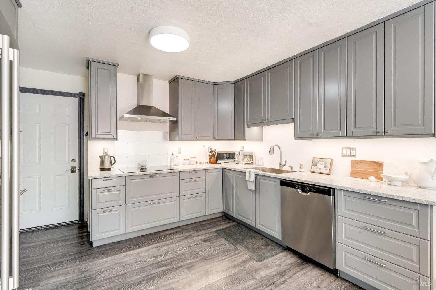 30 Fredrick Drive Rohnert Park, CA 94928 - Photo 19 of 41 Additional kitchen view highlighting functional layout