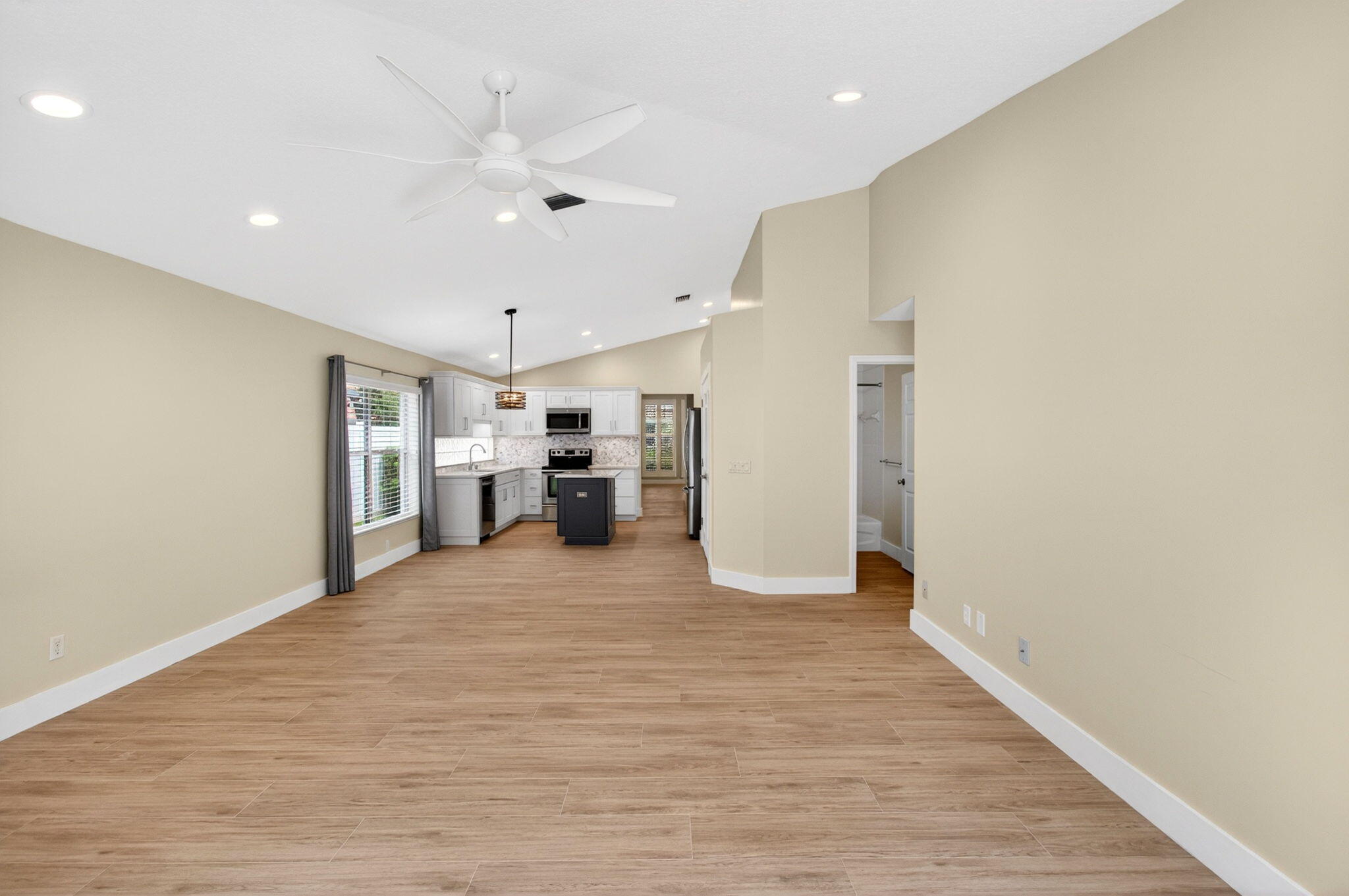 1142 Canoe Point Delray Beach, FL 33444 - Photo 27 of 68 Informal living space
