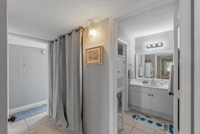 $184,900 | 210 Pelham Road, Unit 220A, Fort Walton Beach, FL 32547