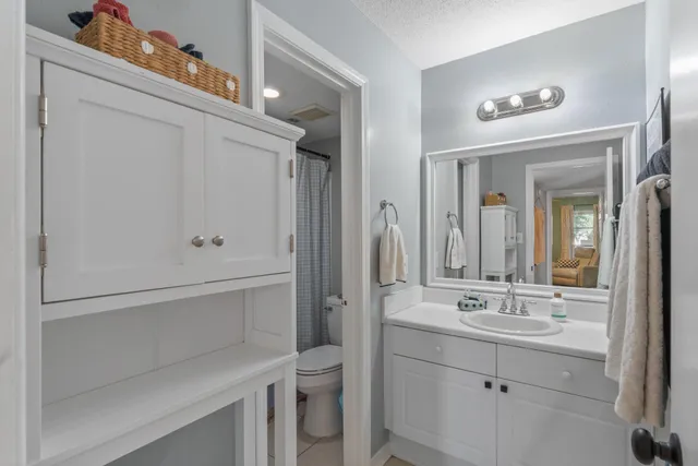 $184,900 | 210 Pelham Road, Unit 220A, Fort Walton Beach, FL 32547