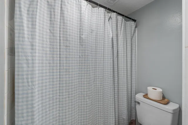 $184,900 | 210 Pelham Road, Unit 220A, Fort Walton Beach, FL 32547