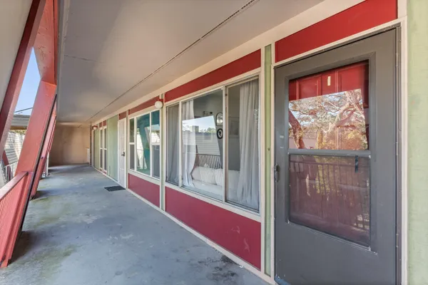 $184,900 | 210 Pelham Road, Unit 220A, Fort Walton Beach, FL 32547