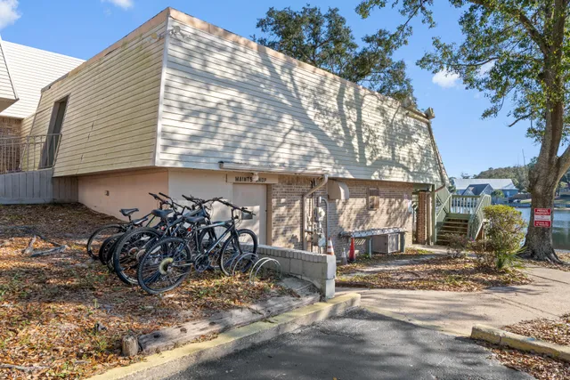 $184,900 | 210 Pelham Road, Unit 220A, Fort Walton Beach, FL 32547