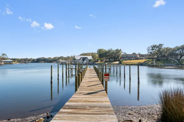 $184,900 | 210 Pelham Road, Unit 220A, Fort Walton Beach, FL 32547