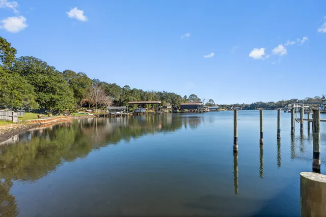 $184,900 | 210 Pelham Road, Unit 220A, Fort Walton Beach, FL 32547