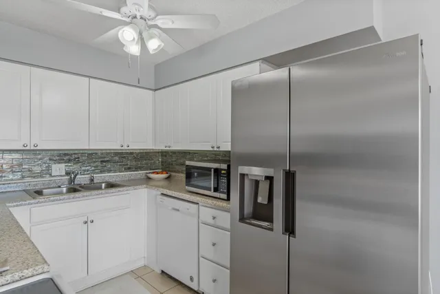 $184,900 | 210 Pelham Road, Unit 220A, Fort Walton Beach, FL 32547