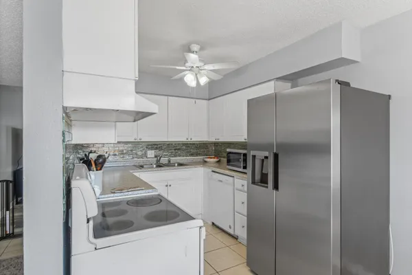 $184,900 | 210 Pelham Road, Unit 220A, Fort Walton Beach, FL 32547
