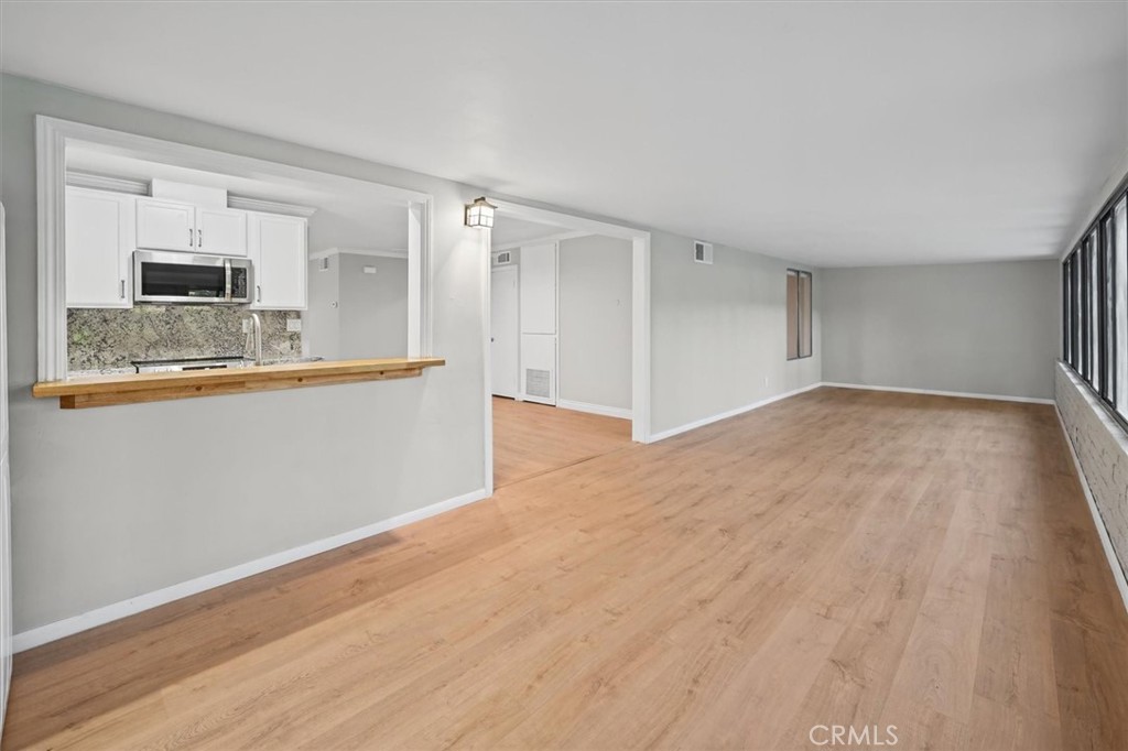 26331 Oakspur Drive, Unit C Newhall, CA 91321 - Photo 11 of 37 Gallery Image 11