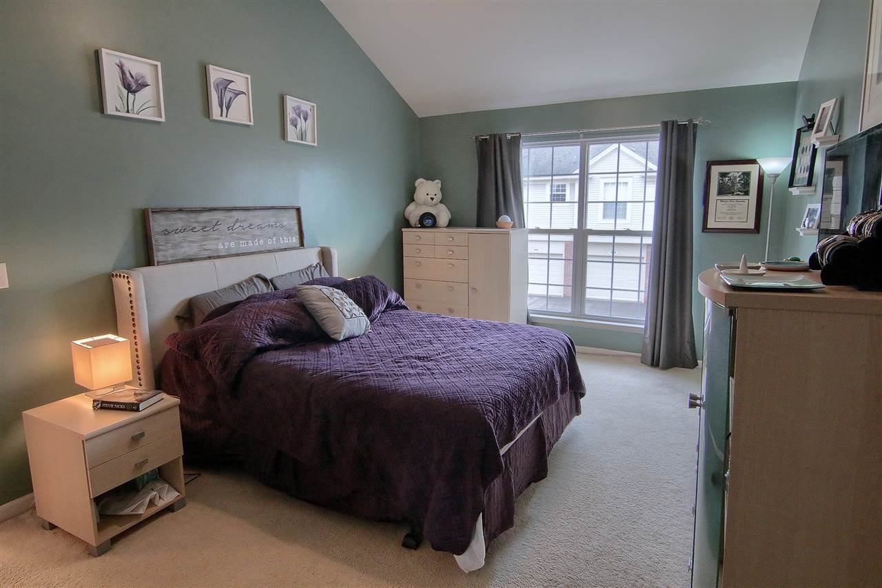 1944 Flagstone Circle Rochester, MI 48307 - Photo 14 of 23 Master Bedroom