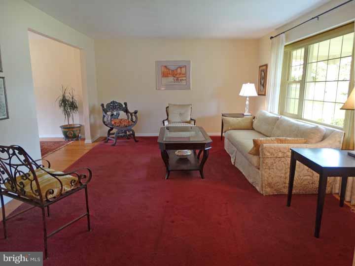 1623 Dublin Road Dresher, PA 19025 - Photo 3 of 21 Living Room