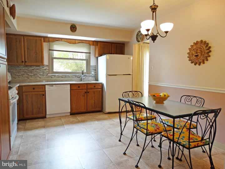 1623 Dublin Road Dresher, PA 19025 - Photo 6 of 21 Kitchen