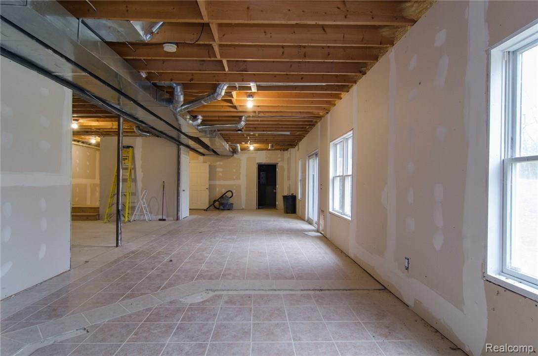 2999 North Eager Road Howell, MI 48855 - Photo 24 of 32 27.jpg